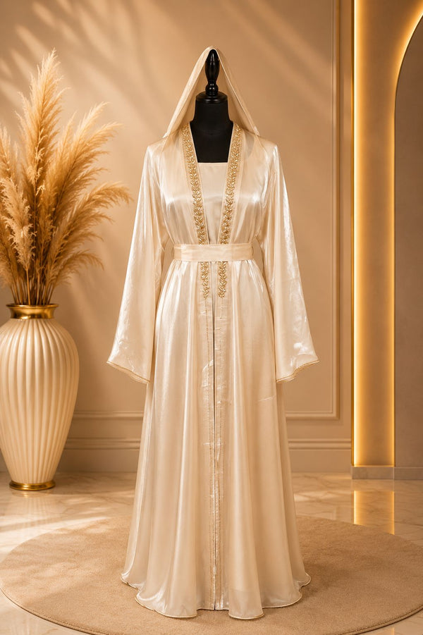 Abaya Satin Ivoire Élégance avec Ceinture & Voile Assorti