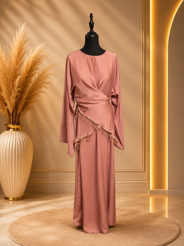 Robe Longue Satin Rose Terracotta Drapée avec Franges Perlées