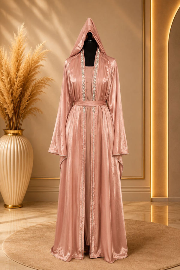 Abaya 4 pièces Satin Rose Poudré avec Capuche, Ceinture & Voile Assorti